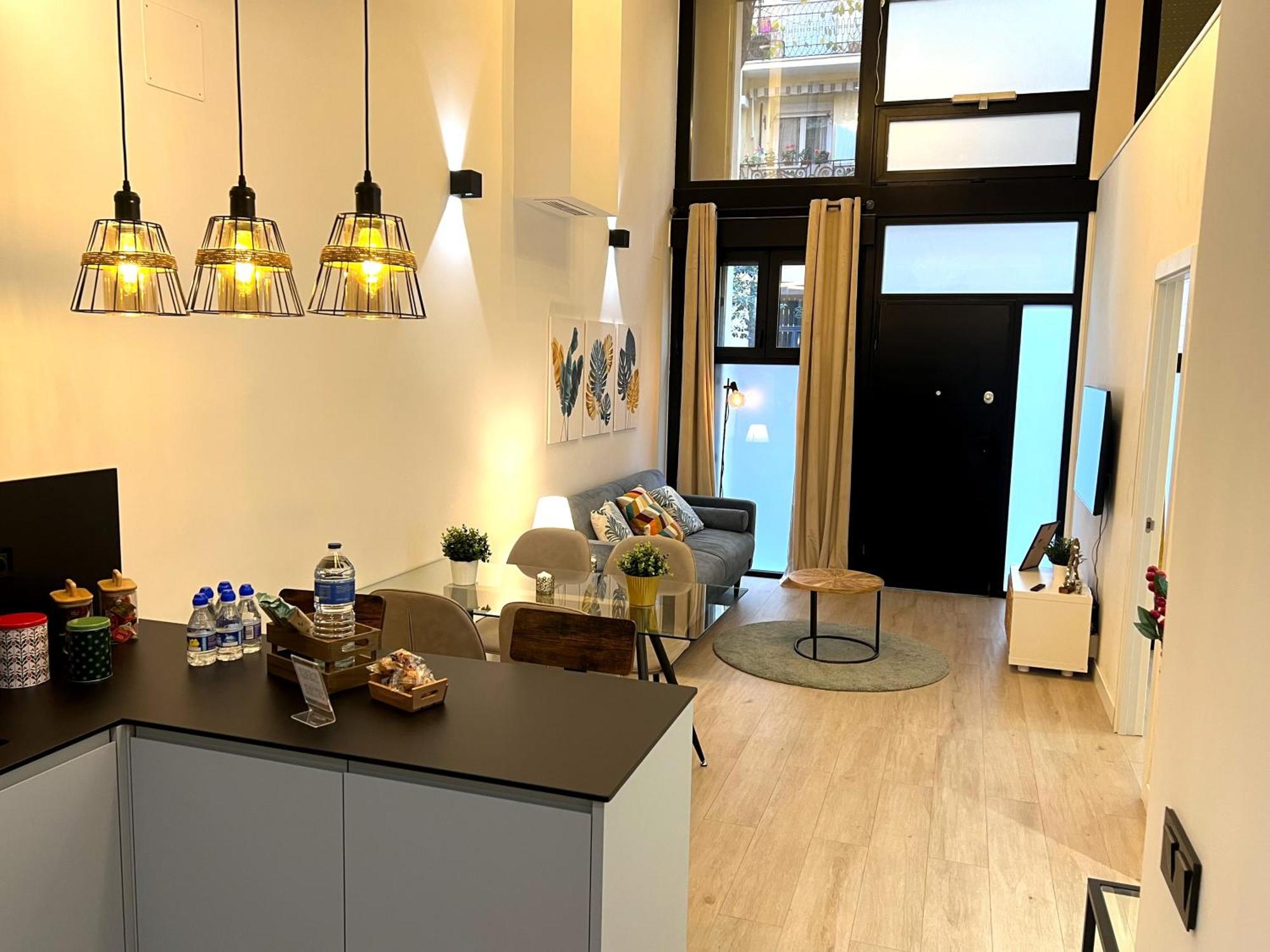 شقة Duplex Moderno Y Acogedor Junto A Atocha مدريد المظهر الخارجي الصورة