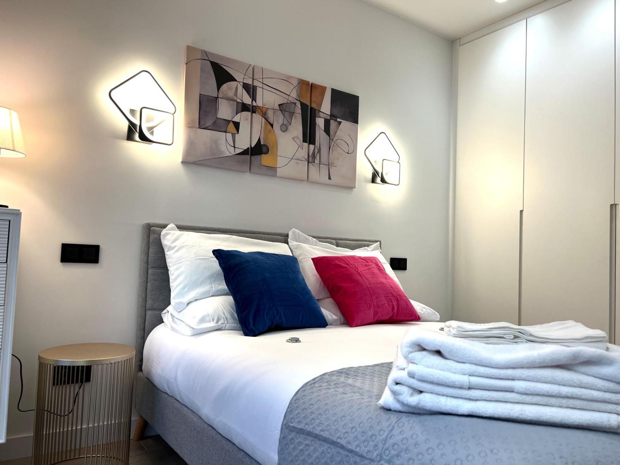 شقة Duplex Moderno Y Acogedor Junto A Atocha مدريد المظهر الخارجي الصورة