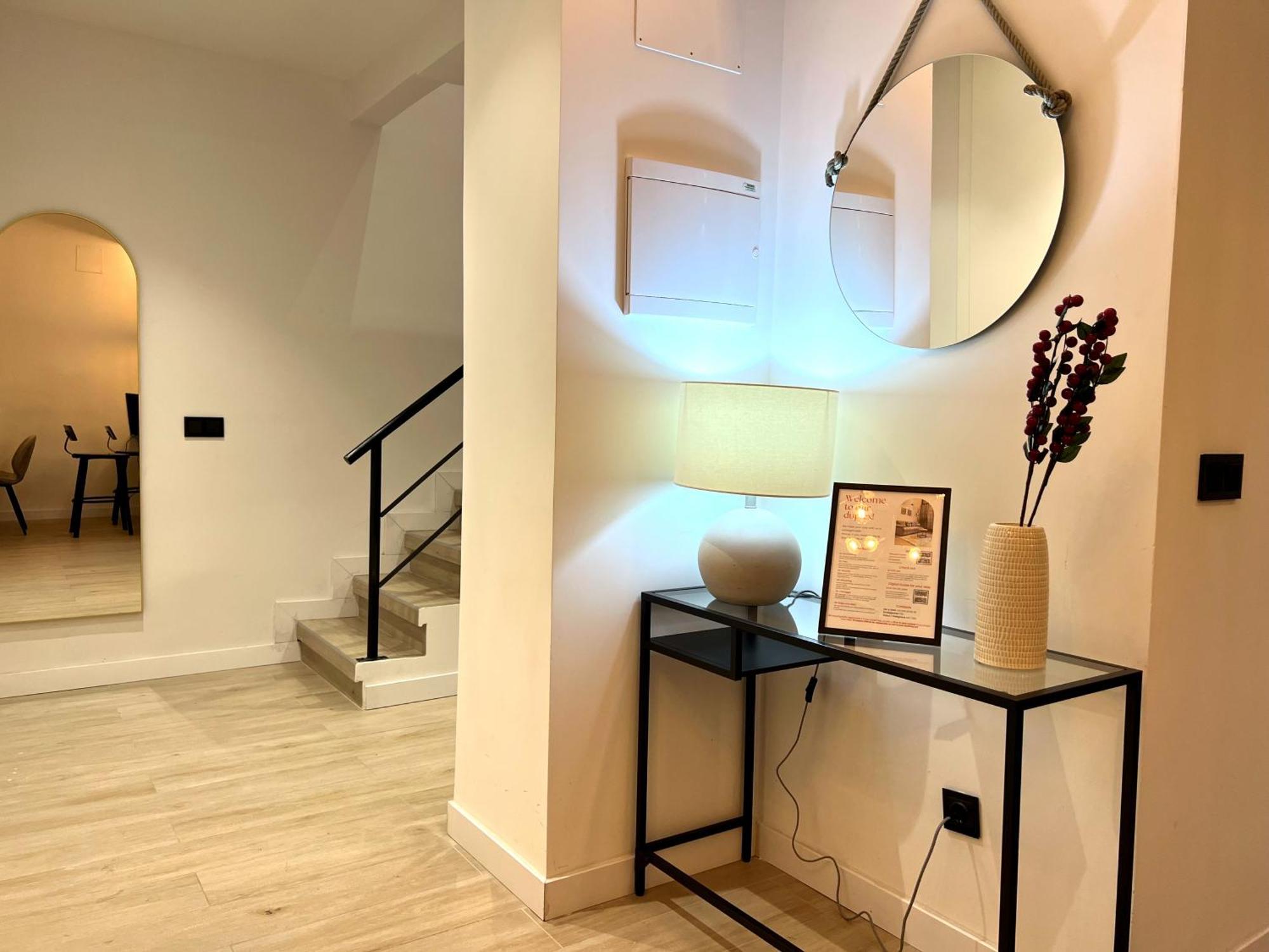 شقة Duplex Moderno Y Acogedor Junto A Atocha مدريد المظهر الخارجي الصورة